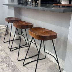 Set of 3 counter-height stools
