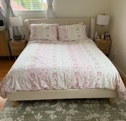 Holly Queen Size Upholstered Platform Bed