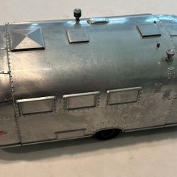 Pottery Barn Airstream Flying Cloud Die Cast Model Travel Trailer 1:18 Scale