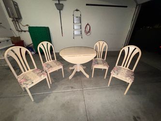 Round Drop-Leaf Dining Table with 4 Chairs