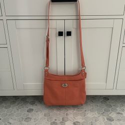 Authentic COACH Pebble Leather Hippie Crossbody Purse Handbag Peach