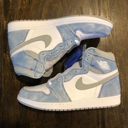 Air Jordan 1 “Hyper Royal” Sz 11