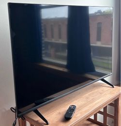 Vizio smart flat screen tv with remote