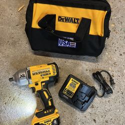 Dewalt Xr 1/2in Impact Wrench Kit 