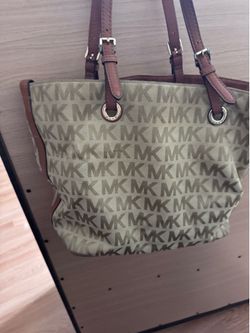 Michael Kohr's purse