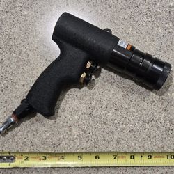 KIARUO Pneumatic Rivet Nut Gun with Self-locking Head
Gun 1/4 6 5/16 & 3/8
