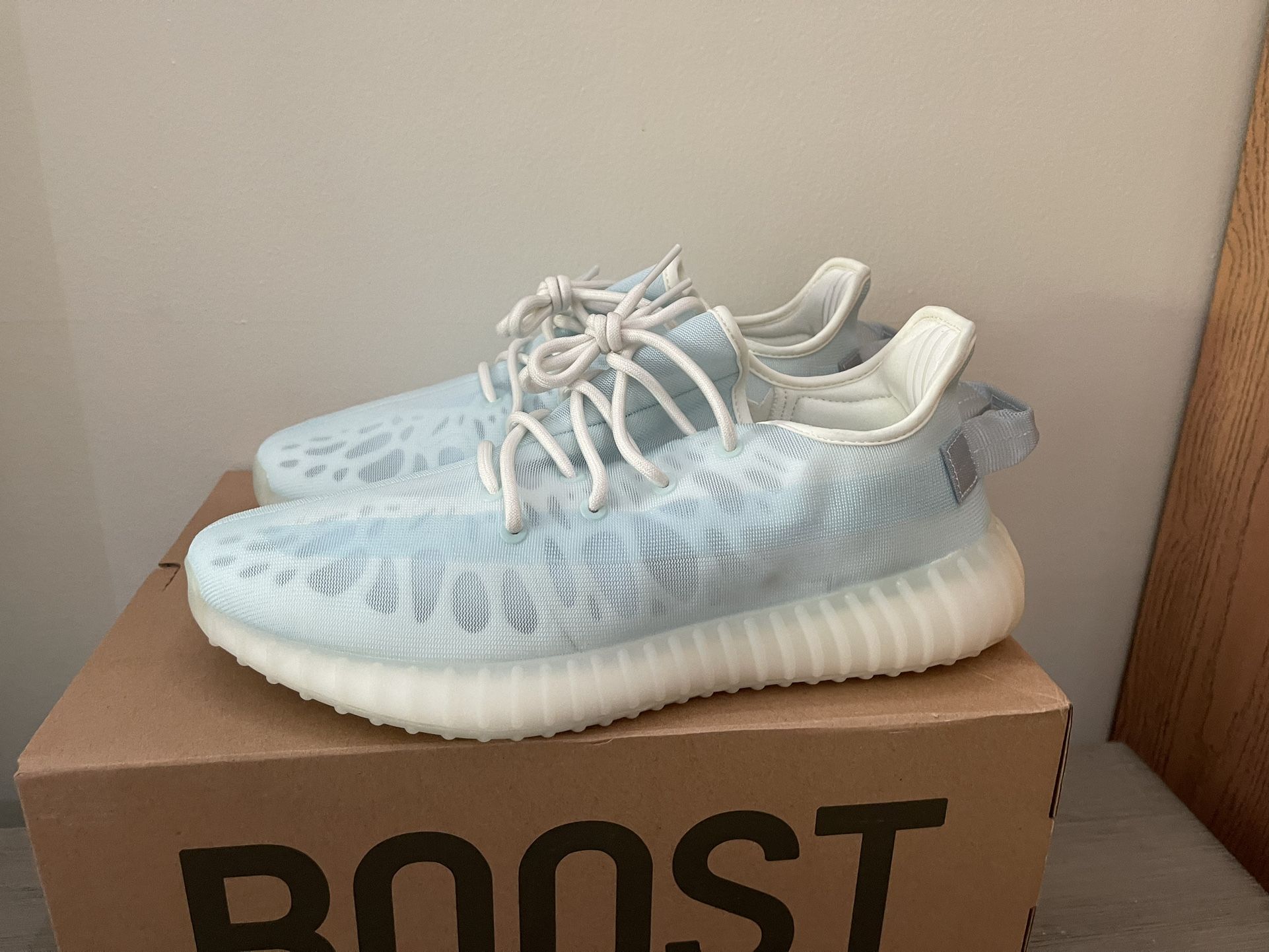 yeezy boost 350 v2 blue tint box adidas Yeezy Boost 350 V2 