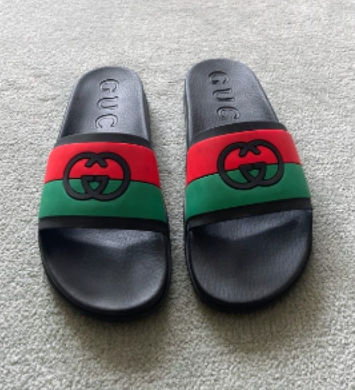 Gucci Interlocking G-slide Sandals *Like new*