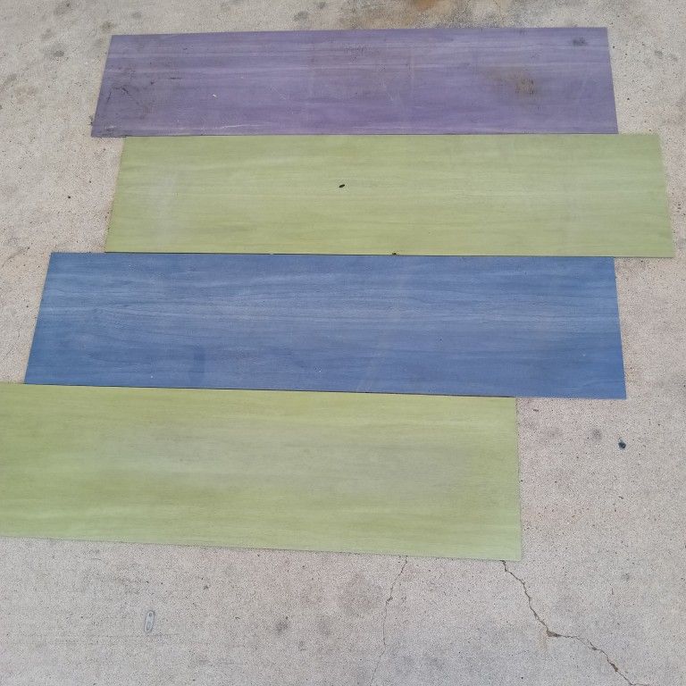 Vinyl Plank. Mix Aprox.105 SQ.Ft.