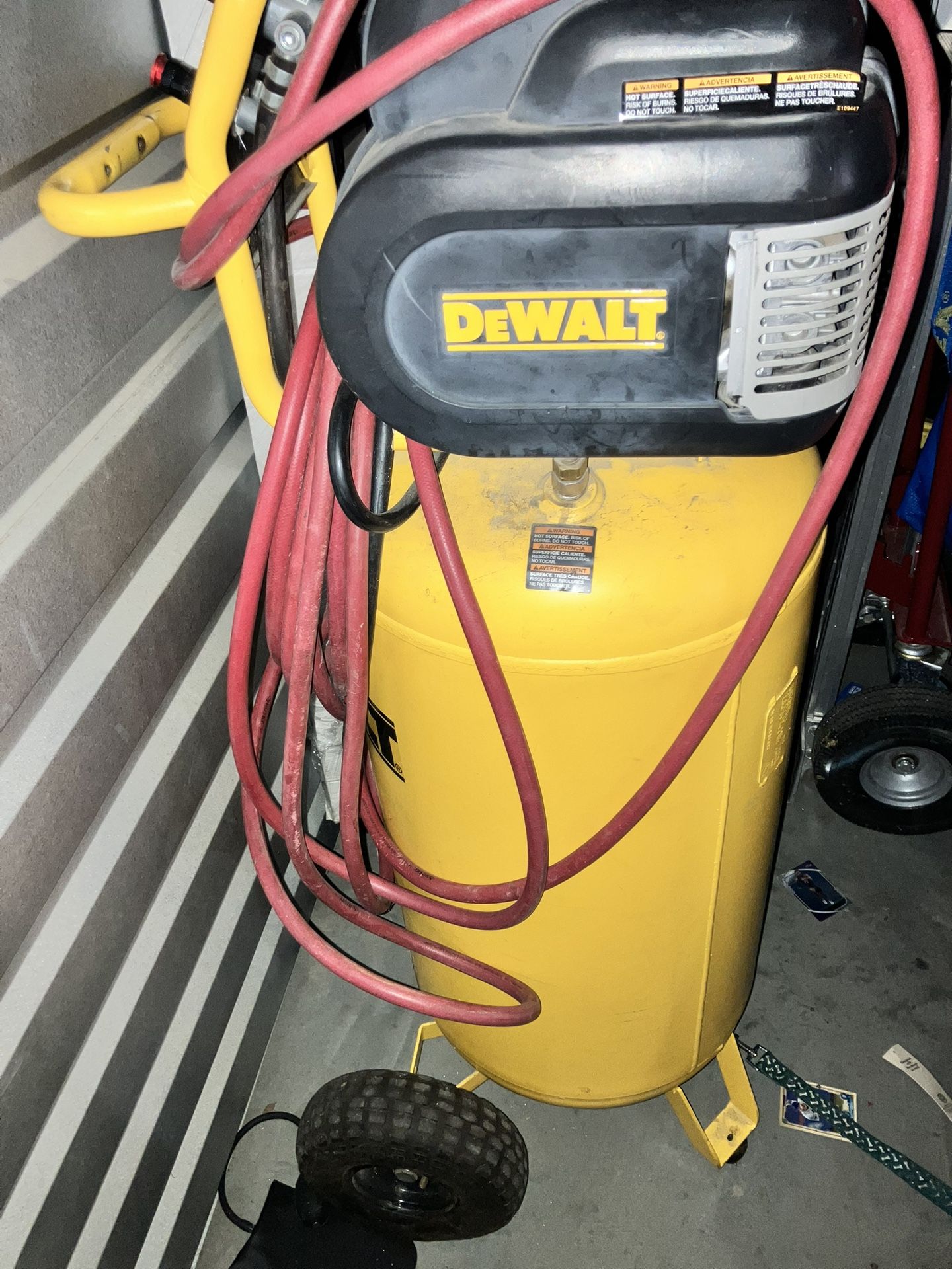 DeWalt 27 gallon air compressor