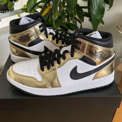 Jordan 1 Mid Metallic Gold Black White