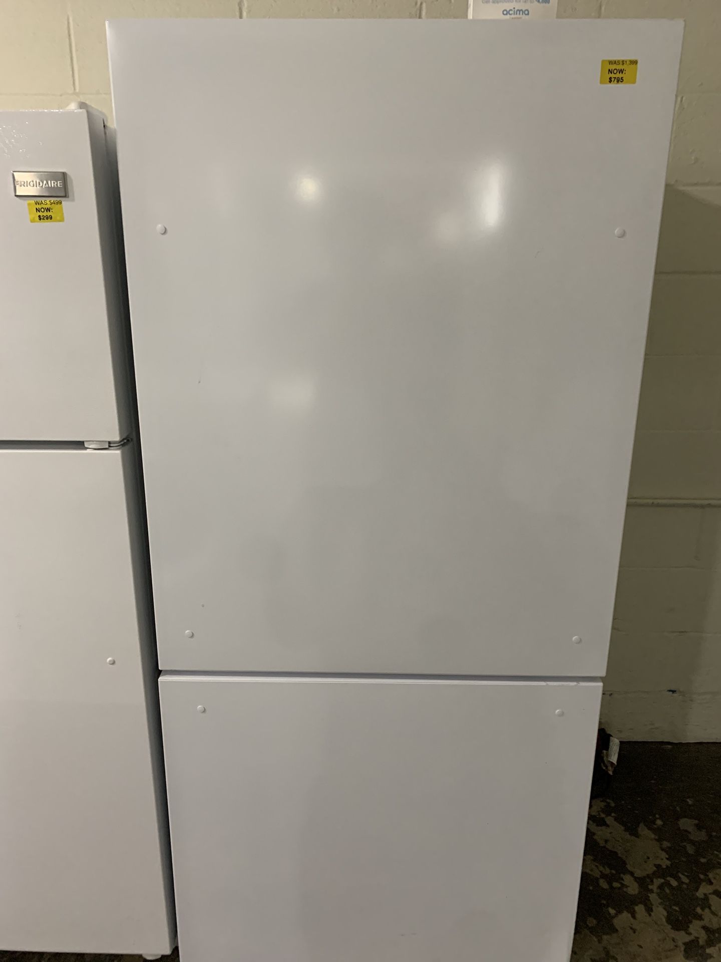NEW Hisense Bottom Freezer Refrigerator