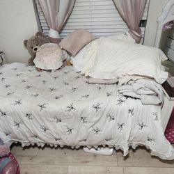 1 Metal 1 Wood Frame Twin Beds