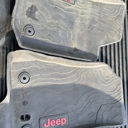 Mopar Front Mats Jeep Wrangler 2018-2024