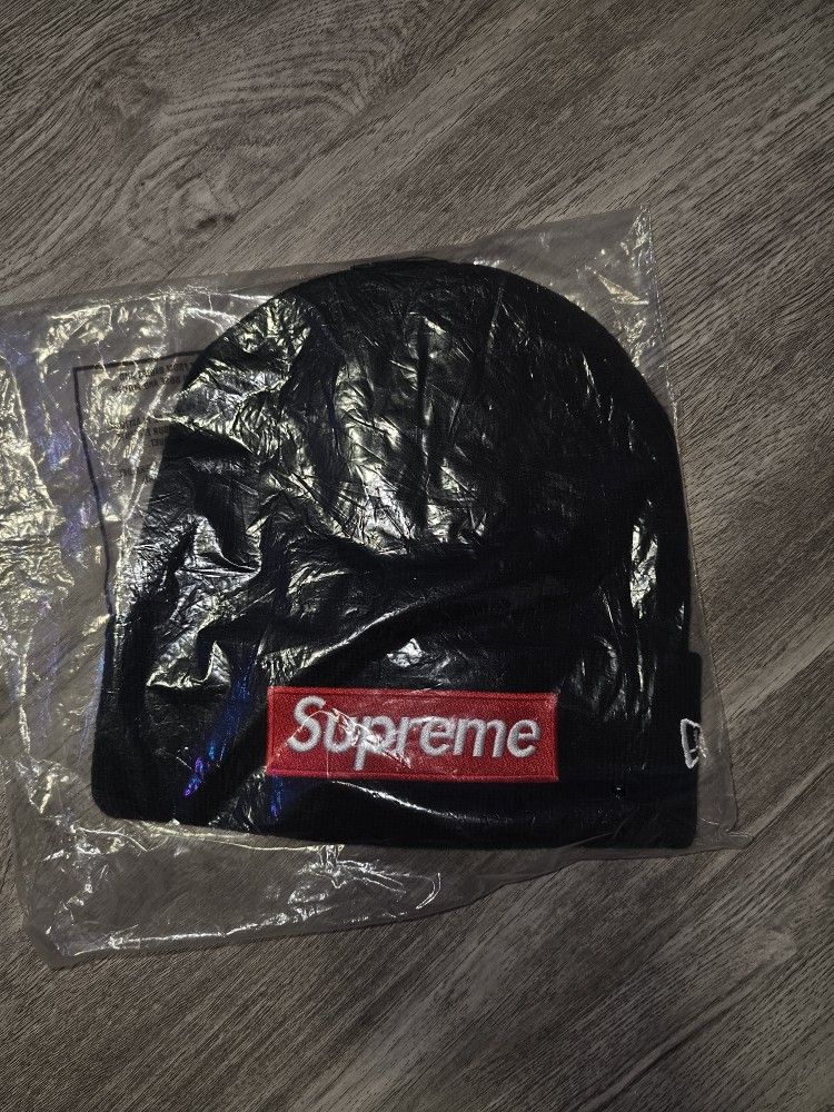 Supreme New Era Beanie Brand New