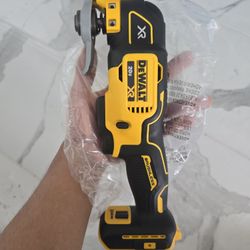 Dewalt 20V XR 3 Speed Oscillating Tool