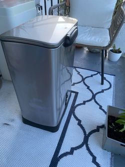 Trash can