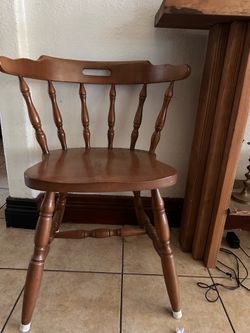 Wood chairs (set of 6)