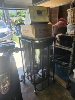 Rolling Storage Carts. (3)