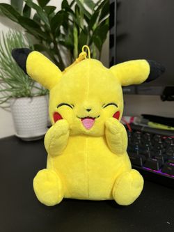 Vintage Pikachu 1997 Nintendo Plush Toy