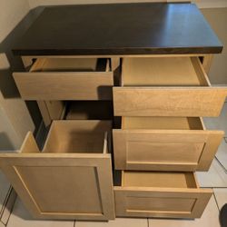 
Multi-purpose Cabinet with 5 Drawers – Includes Large Compartment for Trash or Laundry Bin

