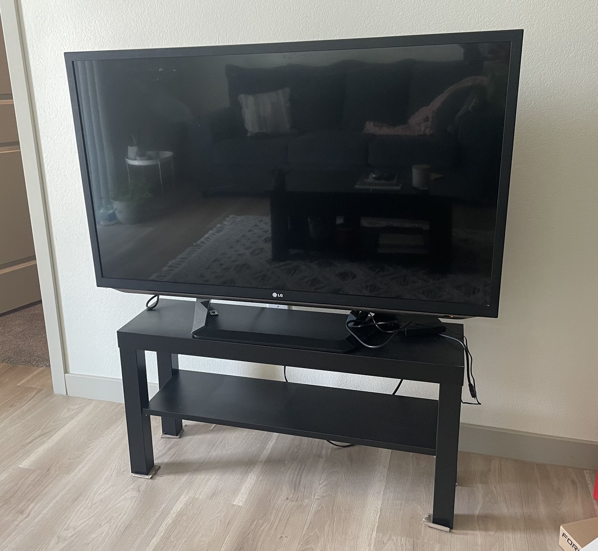  TV Stand