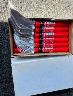4” Sickle w/ Plastic Handle / Rosaderas ($5 each/ $5 cada una)