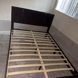 Queen Size Bed Frame – Great Condition – Sturdy – $60