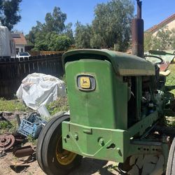 John Deere Tractor 