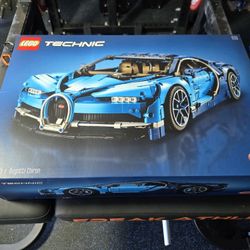 Lego Technic 42083 - Bugatti Chiron - New Sealed