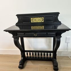 Entry Way Table 