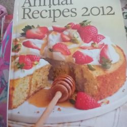 Better Homes And Garden Annual Recipe 2012 Cookbook