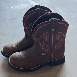 Women’s Boots Size 8 1/2