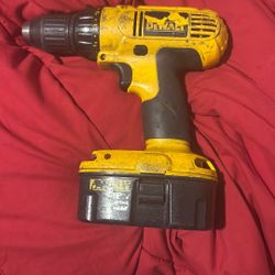 DEWALT 18V 1/2" Cordless Drill Driver 