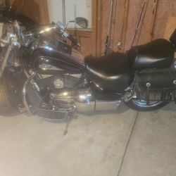 Suzuki.1500 Intruder Lc  Black 