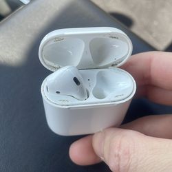 Apple AirPods 1st Generation