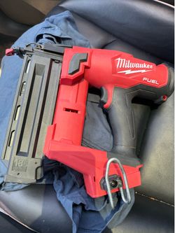 M18 FUEL 18-Volt Lithium-Ion Brushless Cordless Gen II 18-Gauge Brad Nailer (Tool-Only)