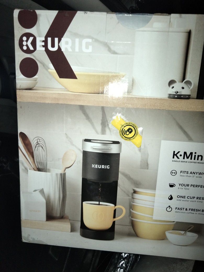Brand New Mini Pink Keurig for Sale in Morris, IL - OfferUp