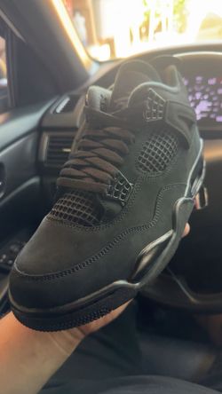 Jordan retro 4 black cat