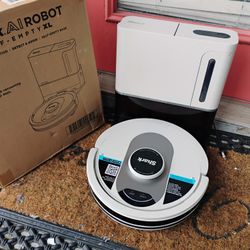 Shark IQ Robot Vacuum with XL Self-Empty Base
