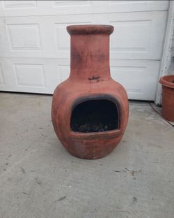Fire Pit- Terracotta Chimenea