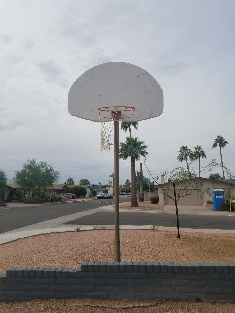Basketball Hoop with Galvenized Pole