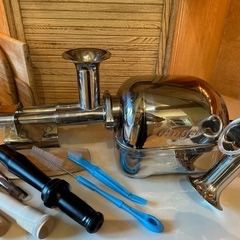 Super Angel Extractor Twin Gear Masticating Juicer 5500