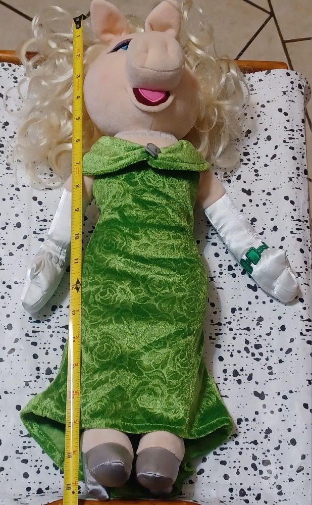 Disney Store Miss Piggy Plush Green Dress Blonde Hair The Muppets for Sale  in Los Angeles, CA - OfferUp