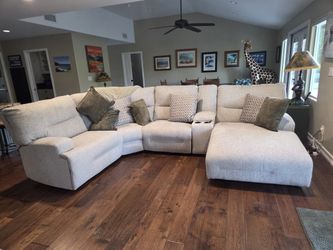 New Couch From Ashley Furniture New 3,600