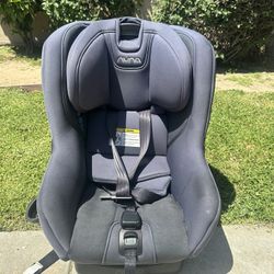 Nuna Rava Car seat