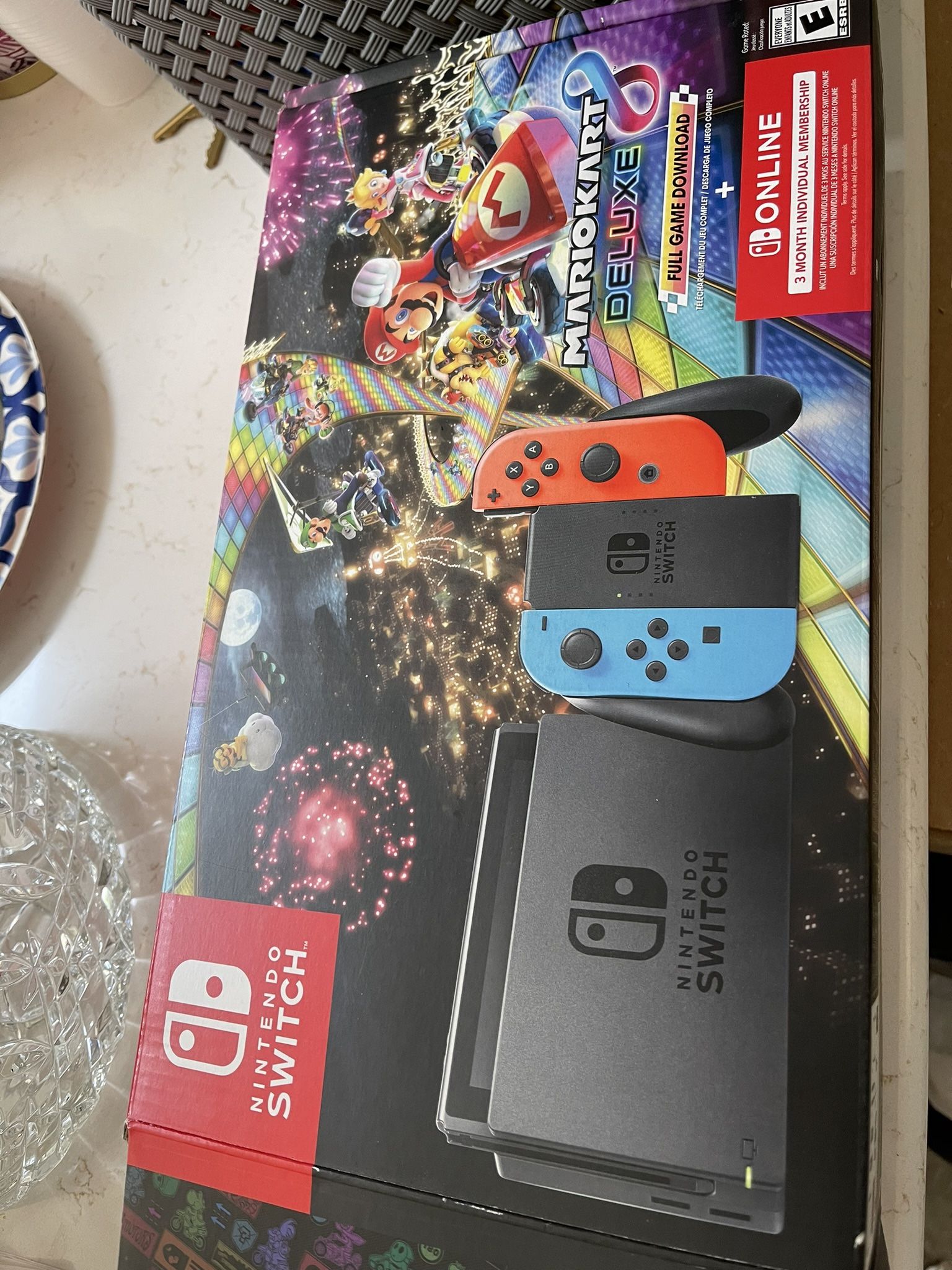 Nintendo Switch  Deluxe 