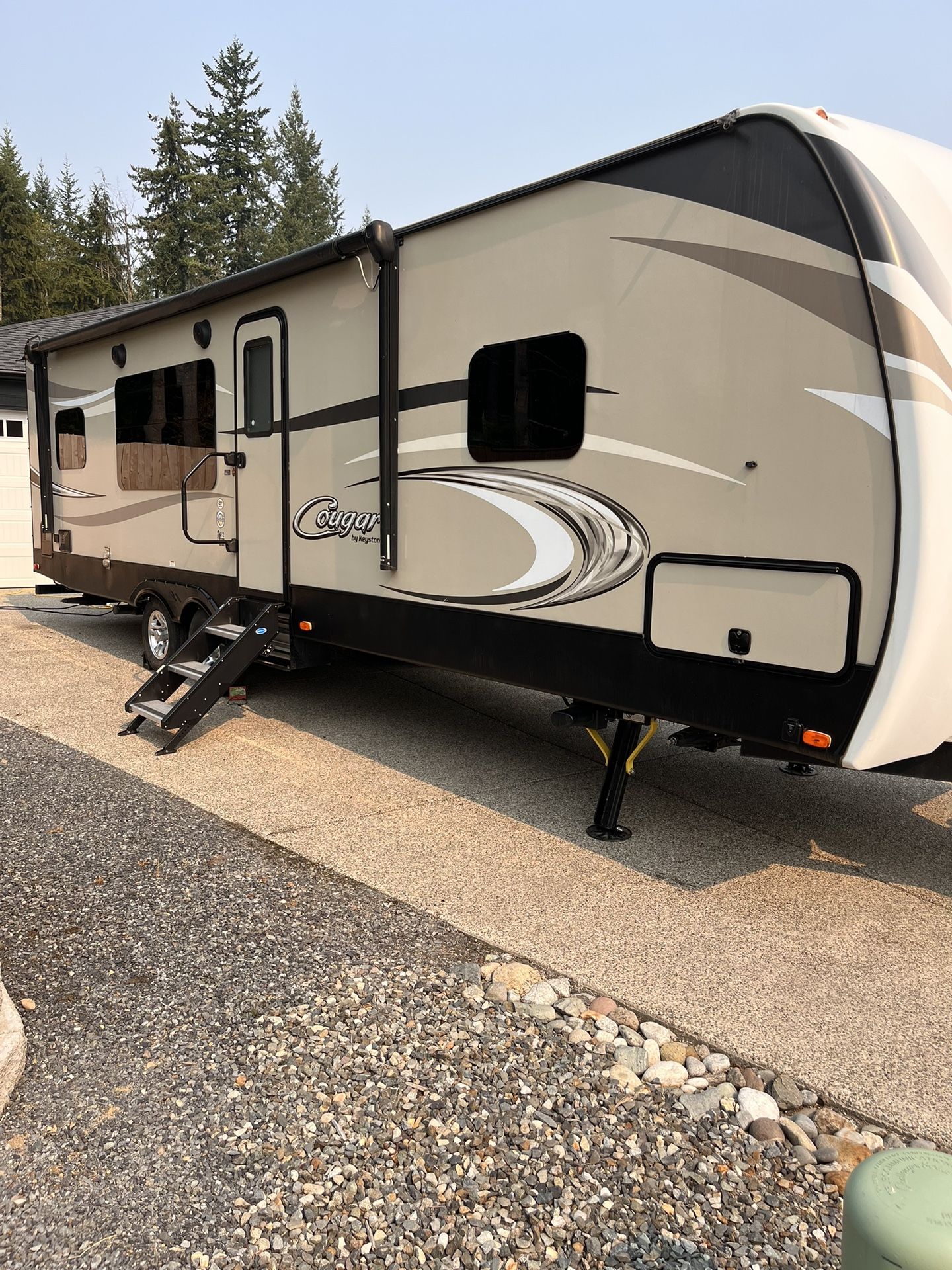 2017 Keystone Cougar 33ft