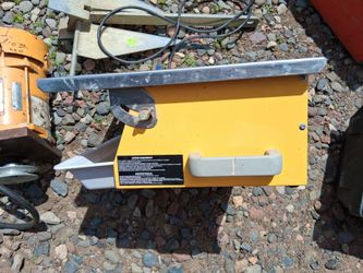 Tile saw