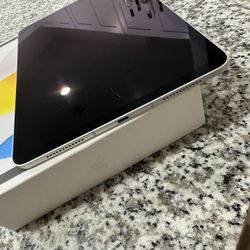 iPad (10th Generation) 64GB